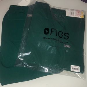 SOLD!!! hunter green brand new set